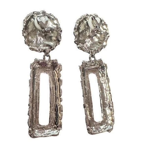 Clip on 3" silver textured dangle long square earrings - Picture 4 of 4